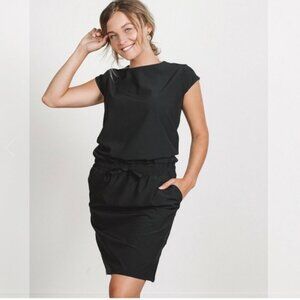 NWT Albion Women's Medium Going Places Dress Black Athleisure Pockets Cap Sleeve